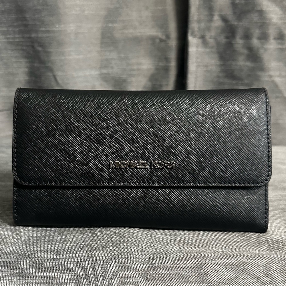 Michael Kors Large Jet Set Trifold Wallet in Black